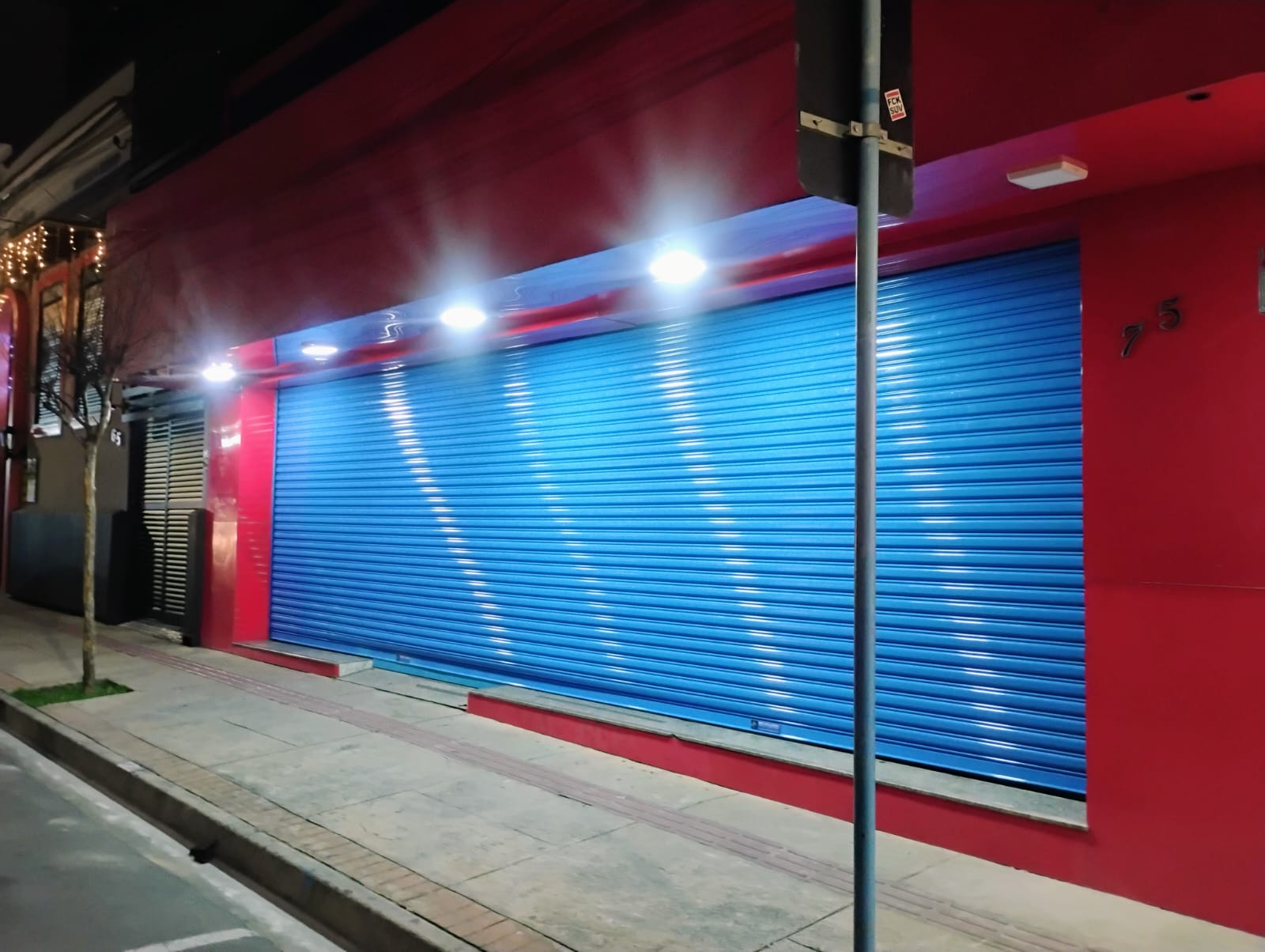 Galeria de Portas de Aço Automática 