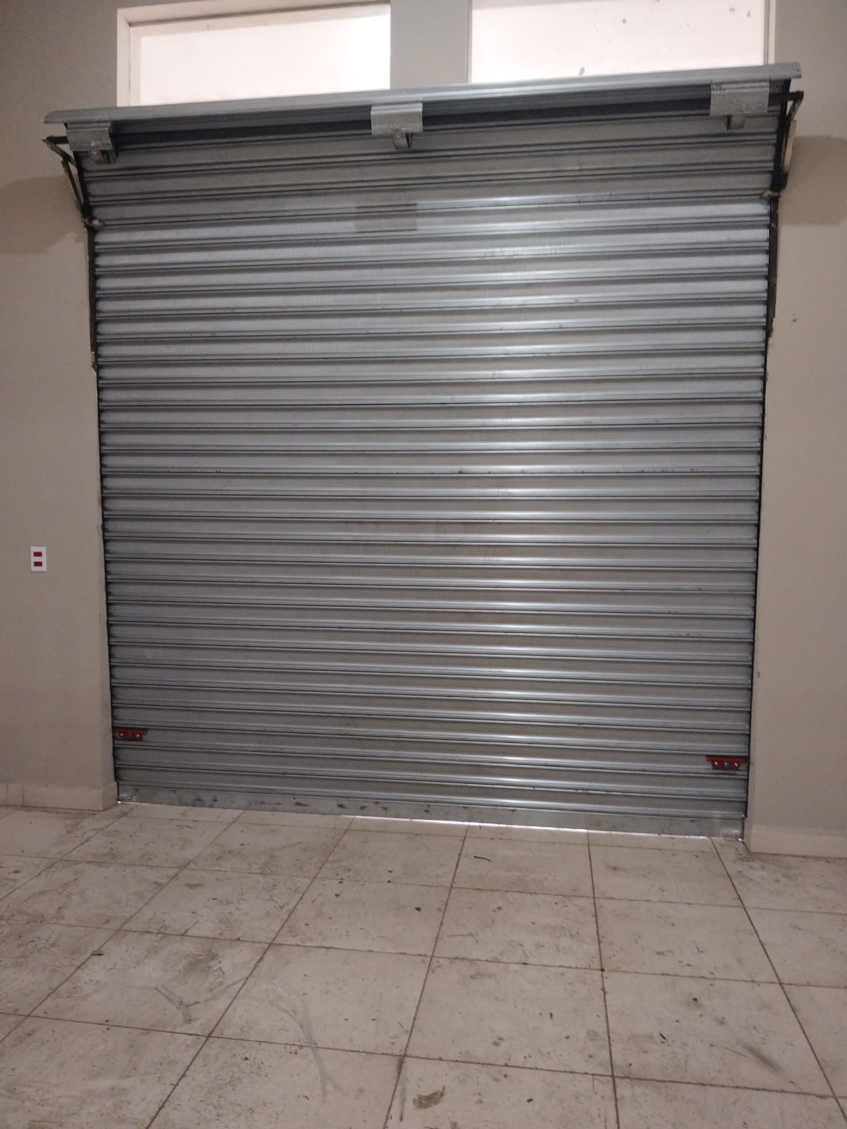 Galeria de Portas de Aço Automática 