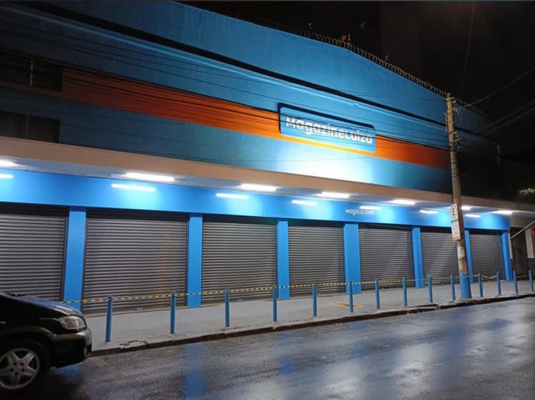 Galeria de Portas de Aço Automática 